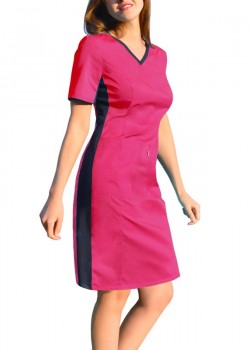 Medicīniskā kleita ar ELASTIC rievojumu sānos, fuksijas krāsā (SKE1-F)