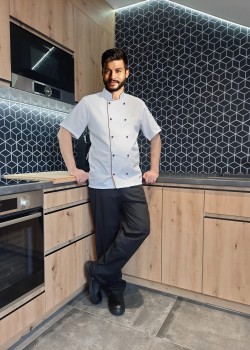 Balta šefpavāra blūze ar īsām piedurknēm