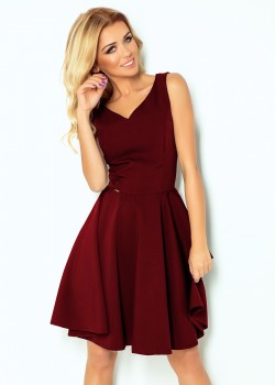 114-11 Plakana kleita - sirds formas kakla izgriezums - Burgundijas krāsa 114-11 Plakana kleita - sirds formas kakla izgriezums - Burgundijas krāsa