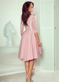 210-11 NICOLLE - kleita ar garāku muguru ar mežģīņu kakla izgriezumu - pūderrozā 210-11 NICOLLE - kleita ar garāku muguru ar mežģīņu kakla izgriezumu - pūderrozā